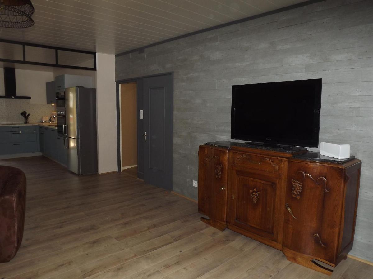 Gite La Petite Ecluse En Bord De Loue Lods Exterior photo